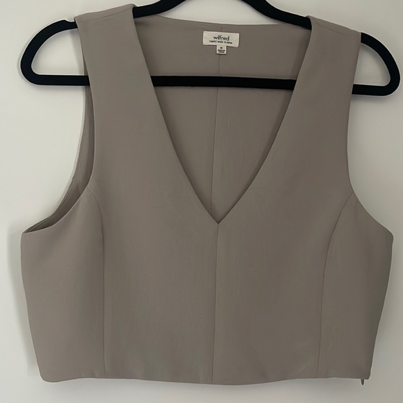 Aritzia Wilfred top - Picture 1 of 3